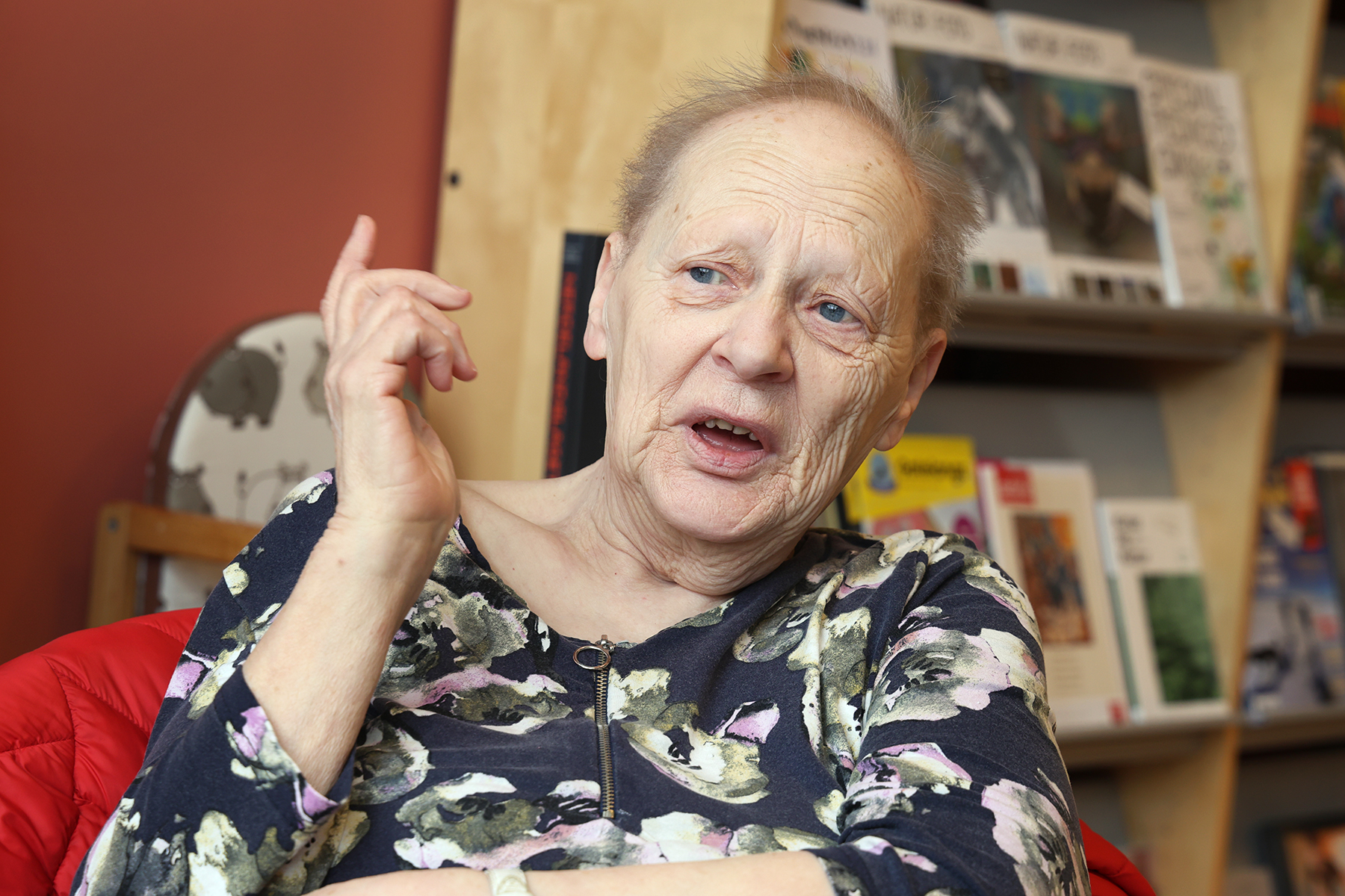 Vi vil gjerne ha med folk ogs&aring; fr&aring; servicen&aelig;ringa p&aring; foredraga, er bodskapen fr&aring; Klara Dahle. Foto: Ove Magne Ribsskog.