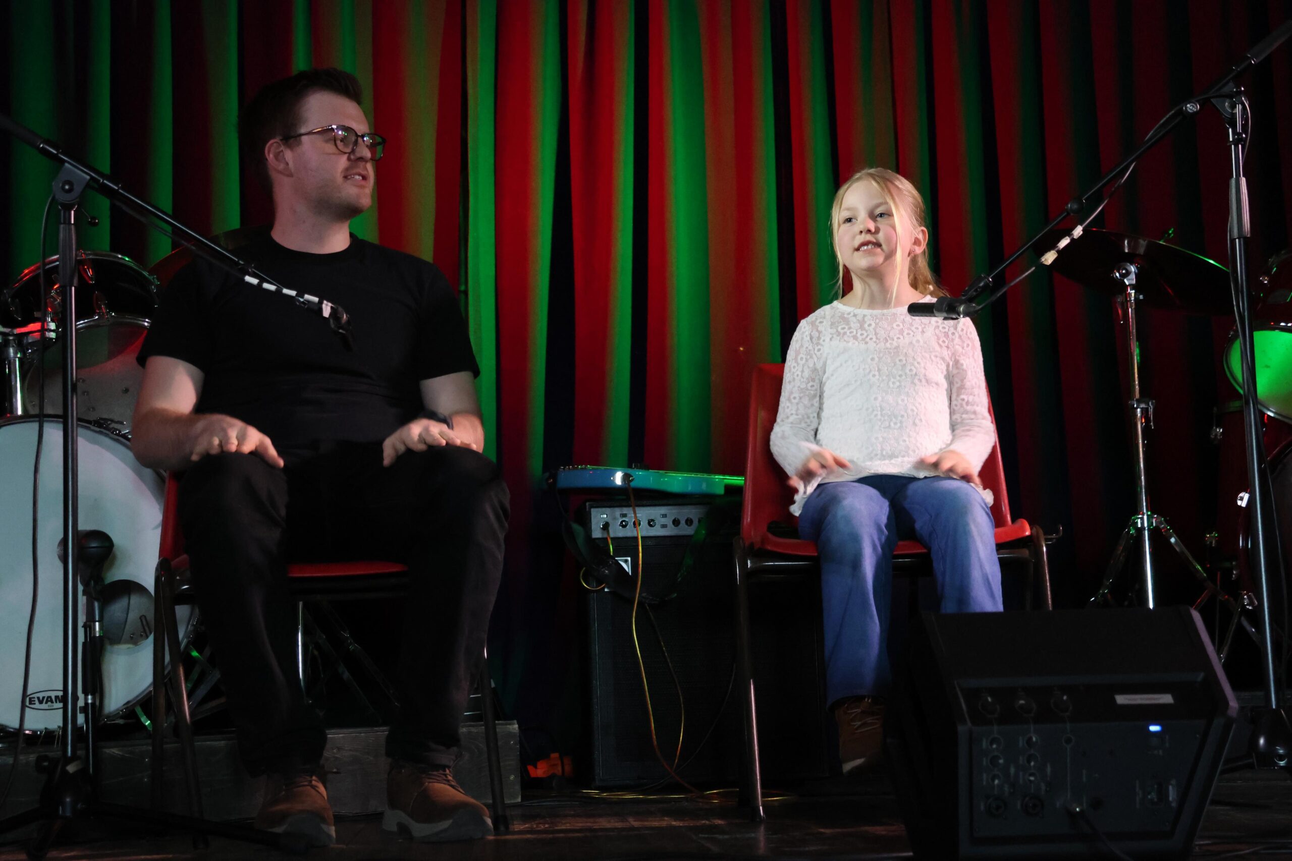 "Råtøft!" sa konferansier Erle om Iben si framføring av "Fisk og brokkoli".