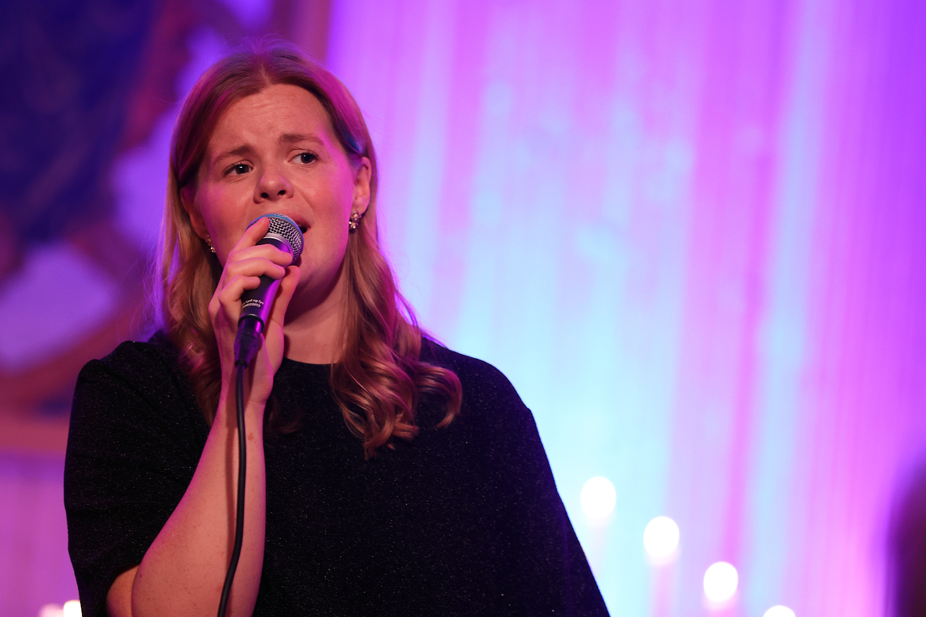 Ida Christine Myren og bandet b&oslash;d for f&oslash;rste gang p&aring; en egen julekonsert, og kanskje er det lagt grunnlag for en ny tradisjon p&aring; Statland?