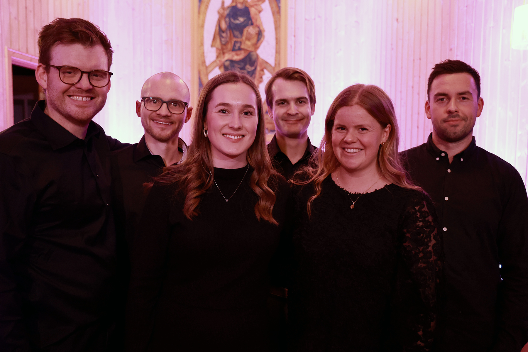 Forn&oslash;yde musikere etter l&oslash;rdagens konsert. Fra venstre: Jonas Finanger, Martin Oksd&oslash;l, Ingveig Gevik, William Oksd&oslash;l, Ida Christine Myren og H&aring;kon Haga Kaldahl.
