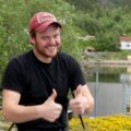 S&aring; glad blir Jonas Finanger for &aring; ha f&aring;tt tilslaget p&aring; et hus p&aring; Statland.