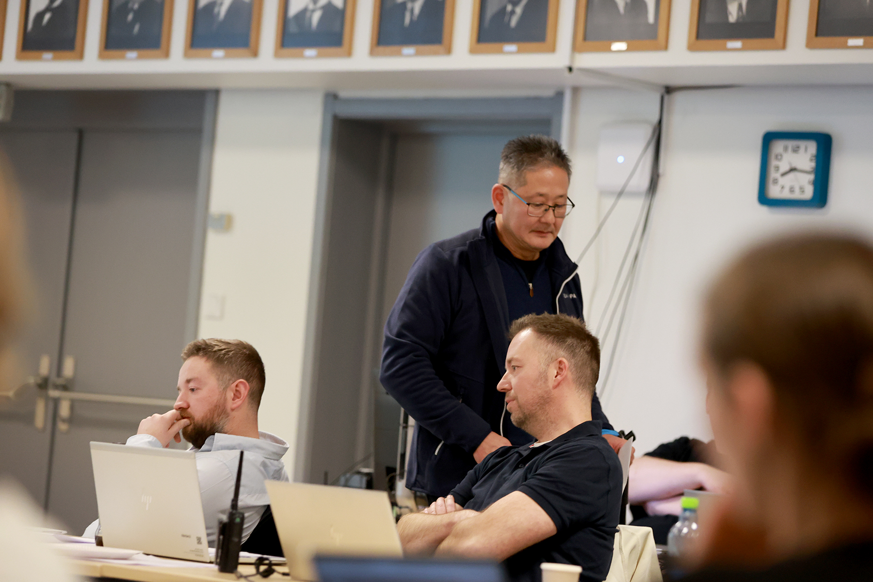 Lars Haagensen (Frp) beskyldte ordf&oslash;reren for &aring; benytte hersketeknikk i sitt svar p&aring; interpellasjonen fra partikollega Geir-Tore Olsen. Til h&oslash;yre Ole Martin L&oslash;fsn&aelig;s.