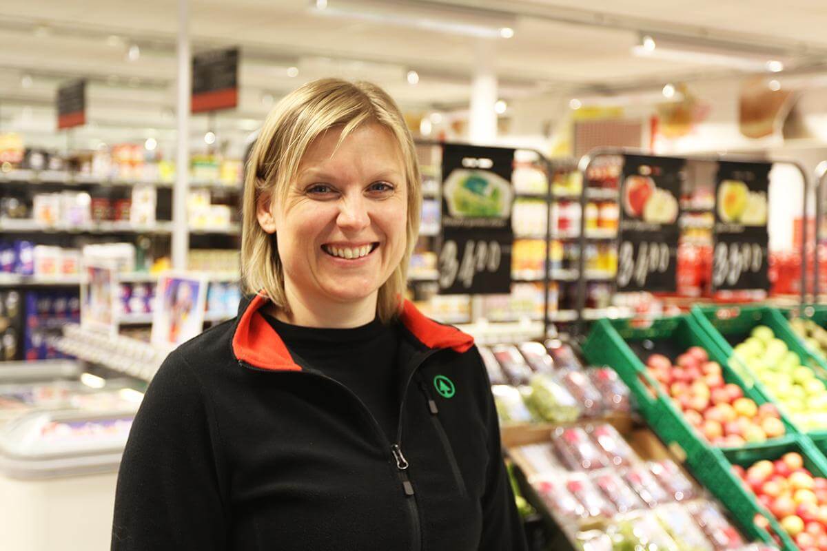 - Jeg ser lyst på framtida med alt som skjer i Flatanger, sier Lise Sørgaard.