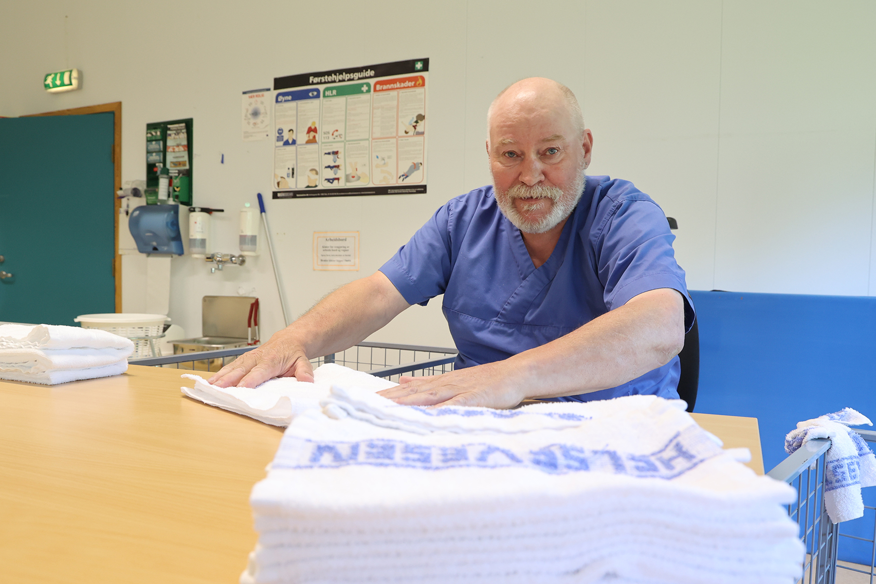 P&aring;l Aage Trana H&oslash;stland kommer ikke til &aring; savne bretting av kl&aelig;r, men er spent p&aring; hvilke nye oppgaver de kan f&aring; n&aring;r MN Vekst flytter til Lauvsnes.