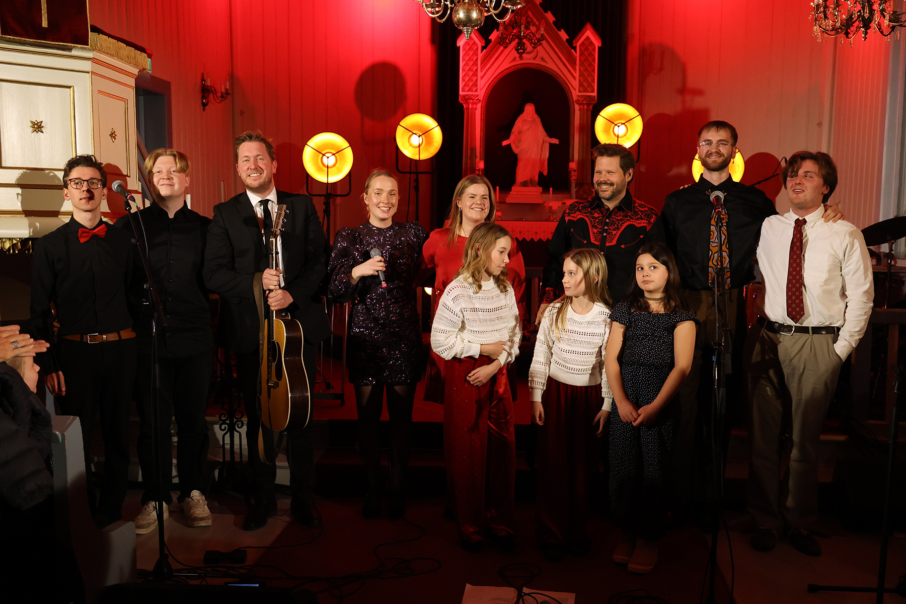 Artister og bandet fikk stående ovasjoner etter konserten.