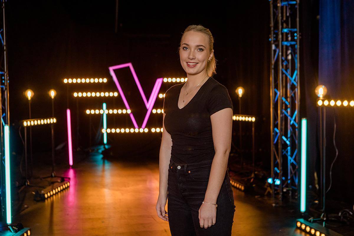 Maren Emilie syntes det var kjipt og gøy på samme tid, da hun først ble vraket, og så fikk en ny sjanse av Espen Lind. (Foto: TV 2)