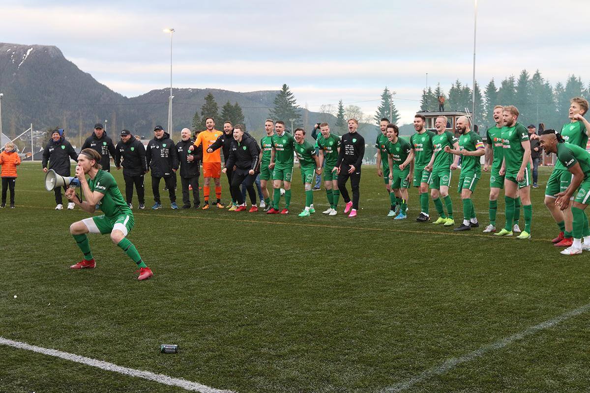 Karl Ivar Dahle H&oslash;stland ledet an i seiersdansen etter 1-2 over Namsos i Kleppen. (Foto: Kristian Dahle Klocke)