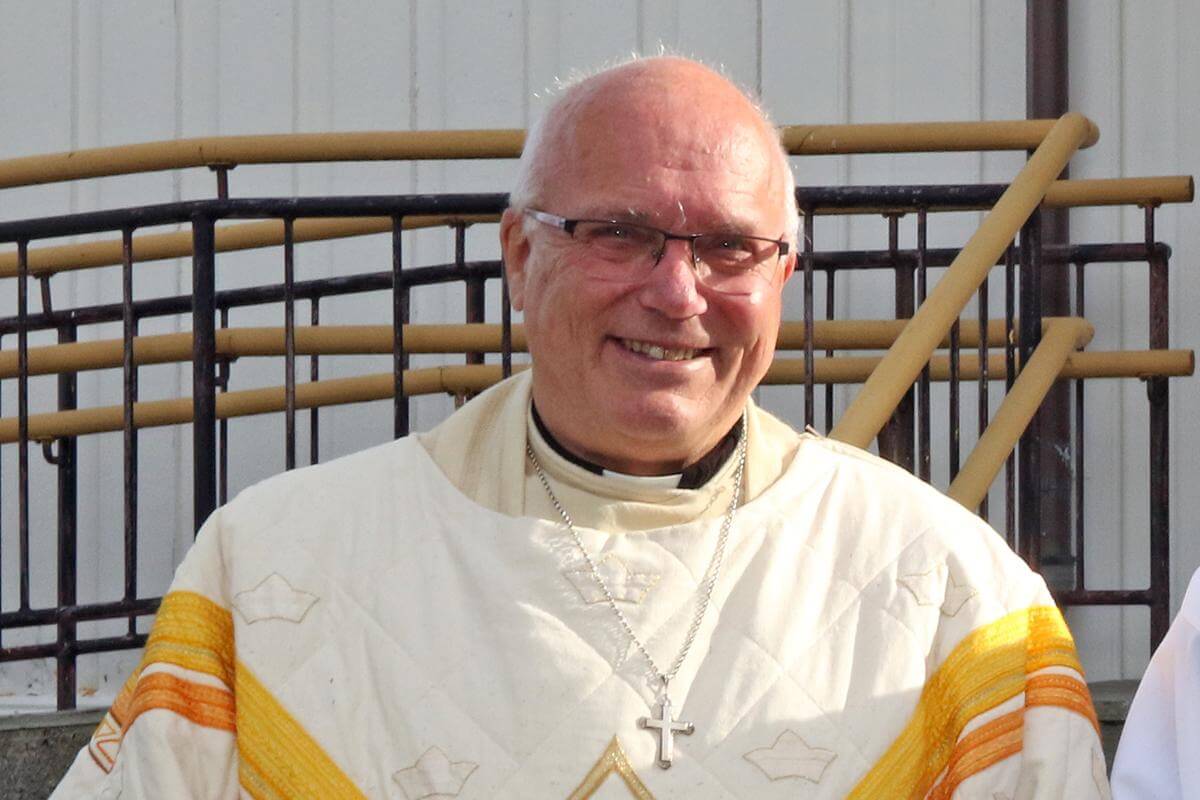 - Vi h&aring;per p&aring; full kirke, sier fungerende sokneprest Paul Skuland. (Arkivfoto)