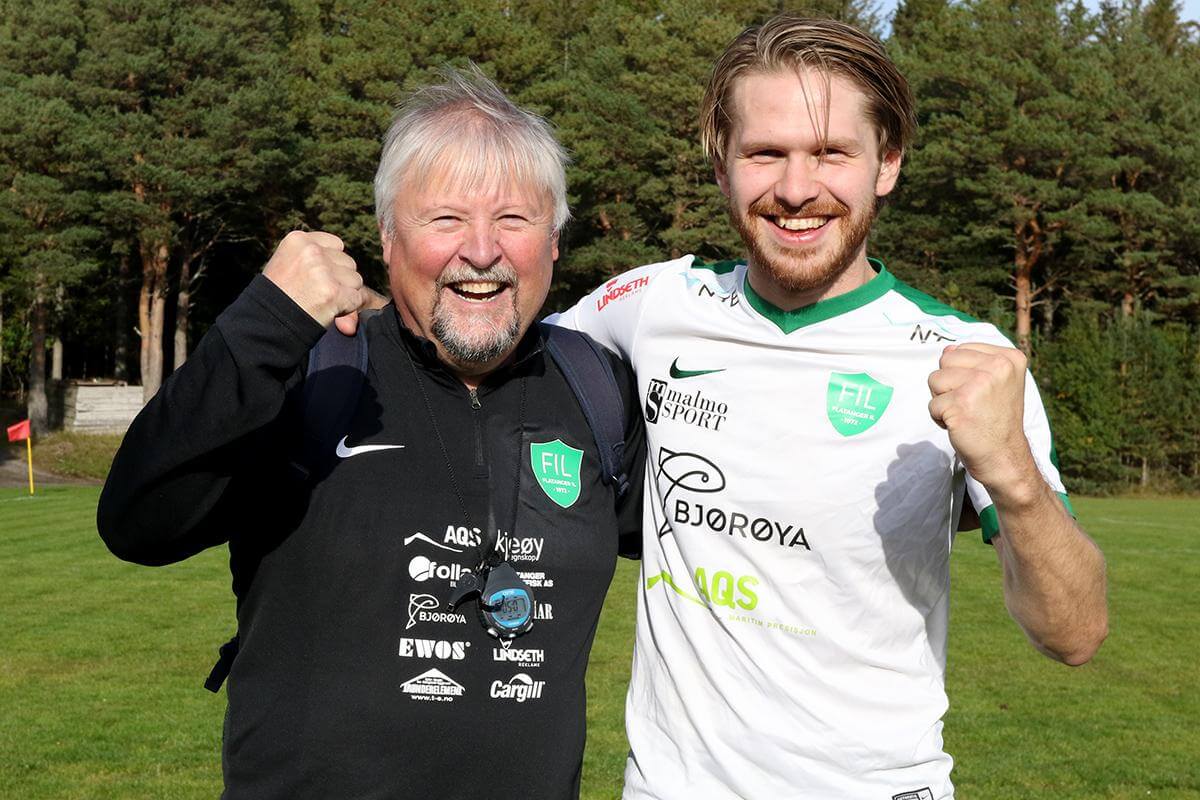 Trener Per Inge Aag&aring;rd (til venstre) er utrolig viktig for laget, sier Karl Ivar Dahle H&oslash;stland. (Arkivbilde)