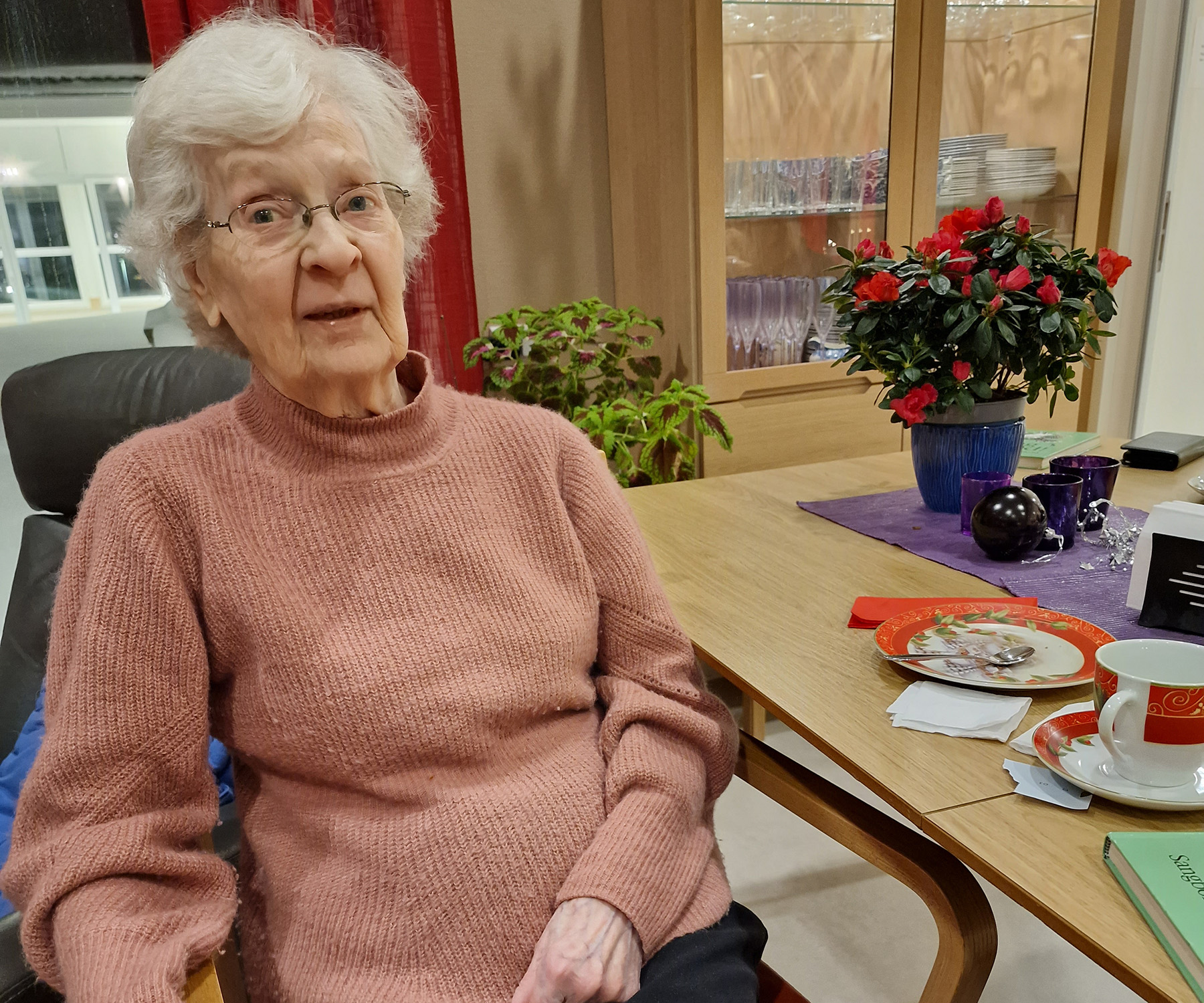 Ingrid Sivertsen var en av gjestene under årets adventskaffe. (Foto: Liv Unni Fløan)