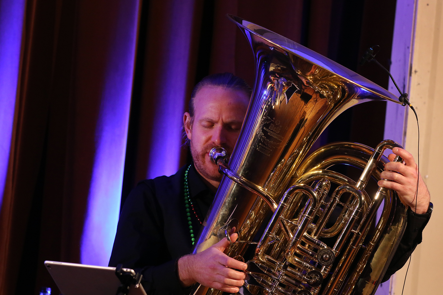 Steffen Granly, imponerende kontroll p&aring; sin tuba.