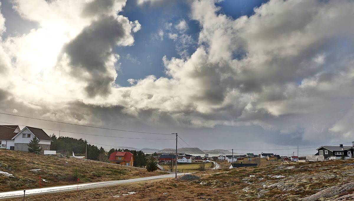 Seter ligger der landet møter havet.