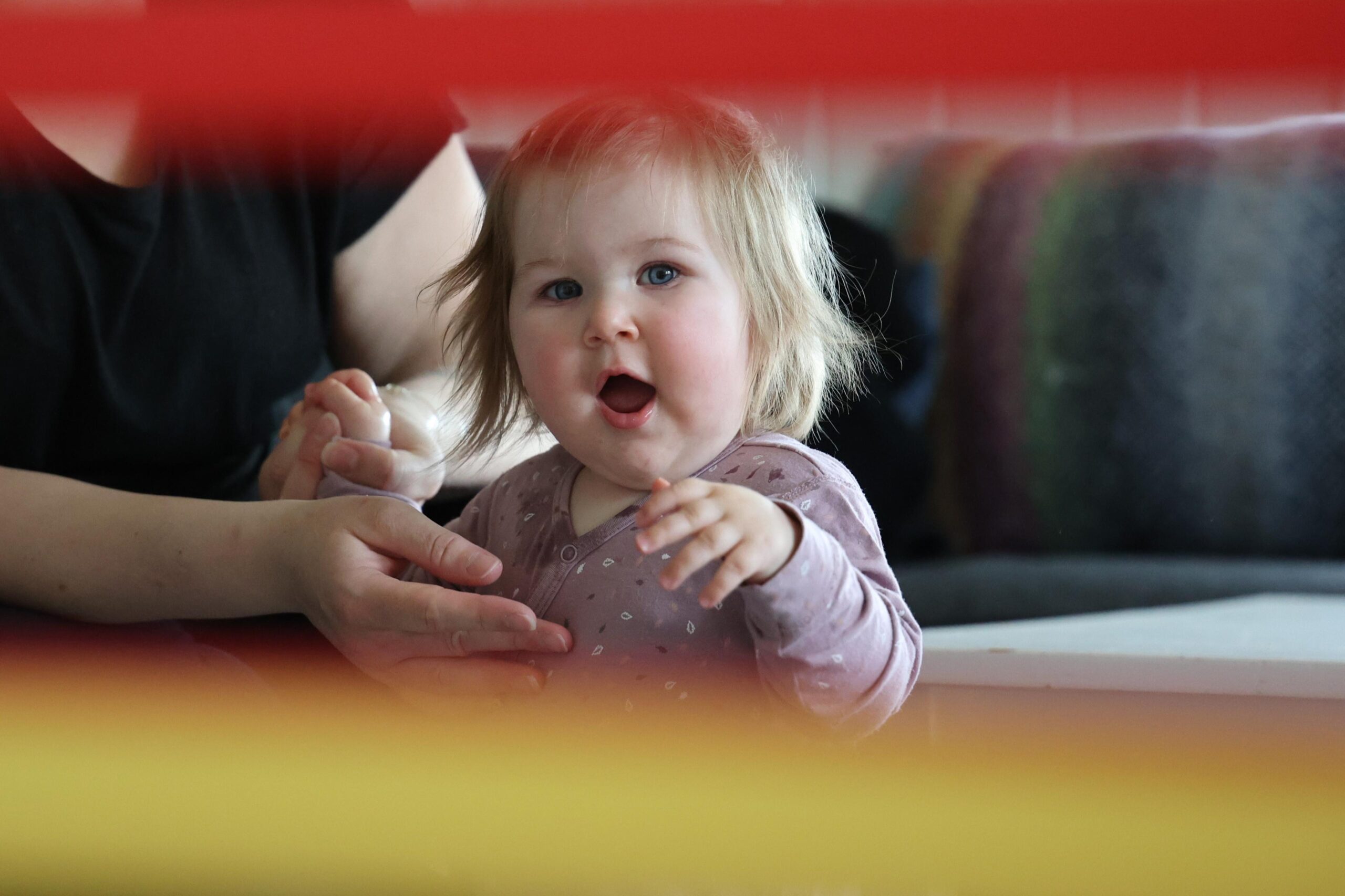 Ewing (1) m&aring; hentes f&oslash;r barnehagen stenger klokka fire. 