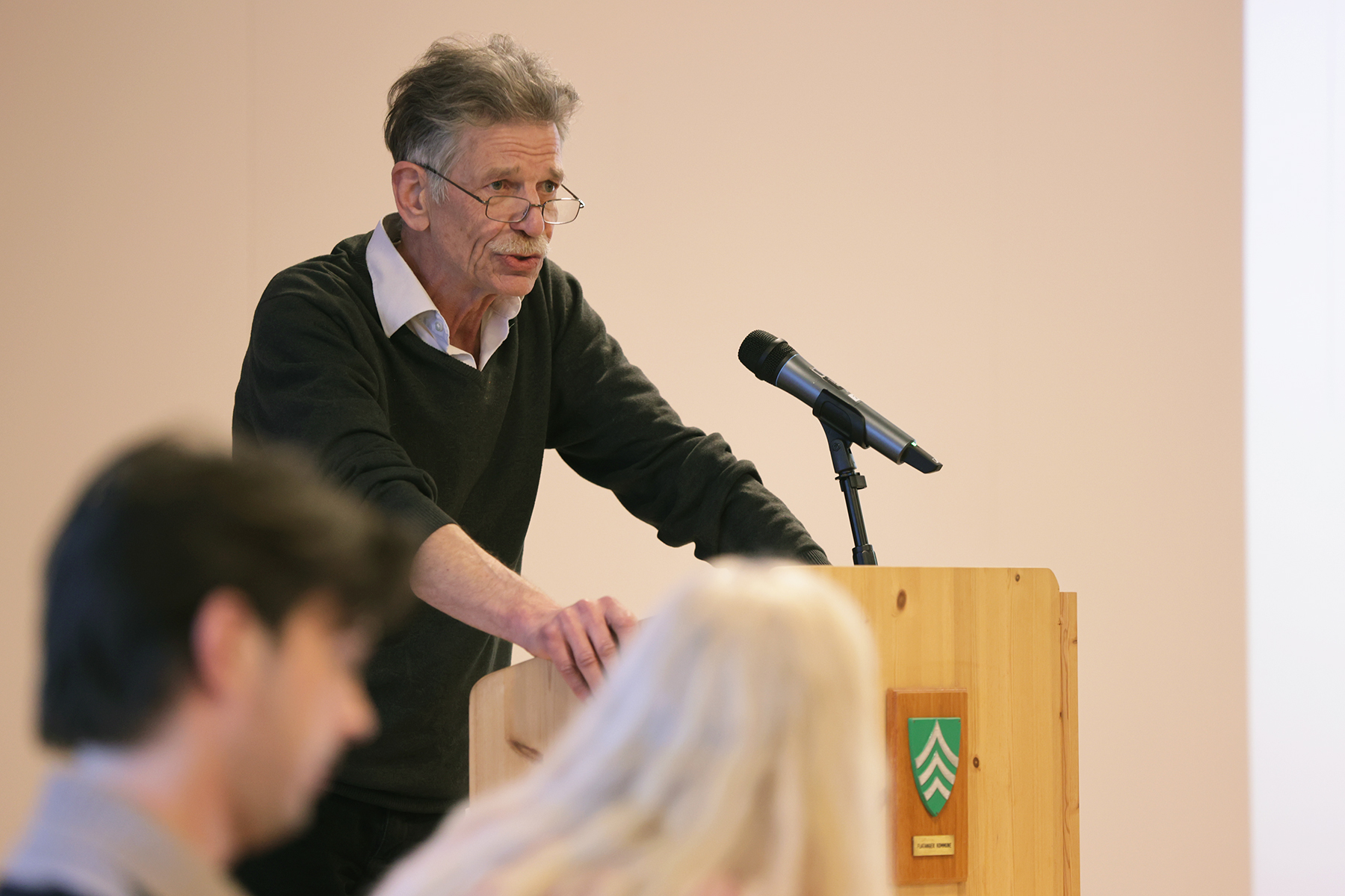 Martin Klocke forslo den opprinnelige innstillinga fra kommunedirekt&oslash;ren, men trakk senere forslaget.