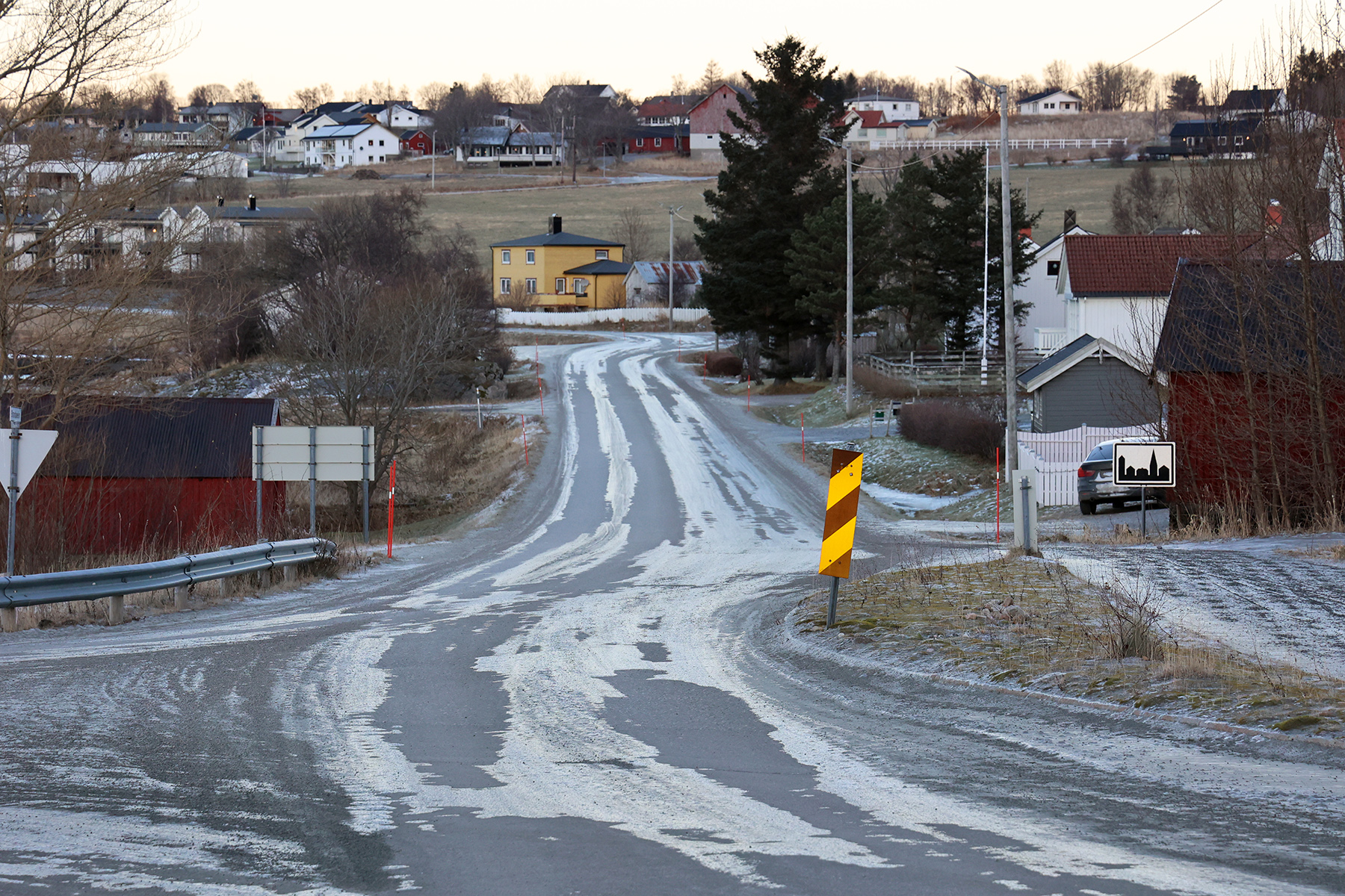 Politikerne g&aring;r inn for at Lauv&oslash;yveien skal bli forkj&oslash;rsvei fra krysset ved Stamnesbrua og helt til Lauv&oslash;ya.
