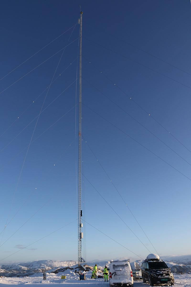 Luftig jobb for mastemontørene