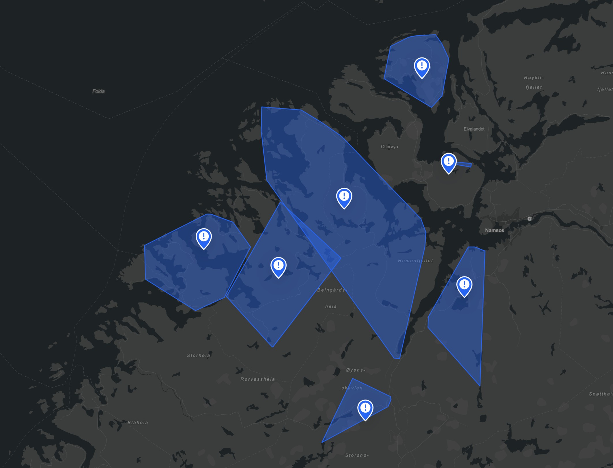 Store deler av Flatanger er uten strøm, viser denne oversikten fra Tensio klokka 08.30.