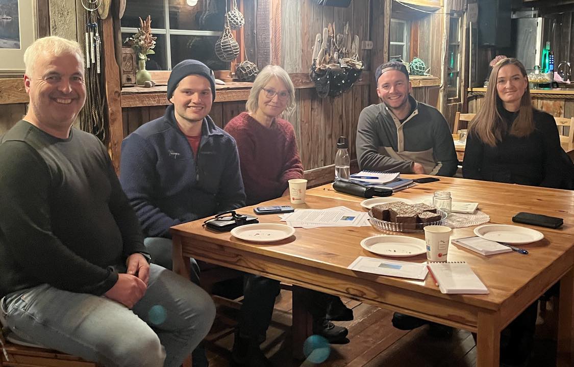 Styret i Vikvatnets venner består av Alf Magne Hanssen, Vegar Hustad, Sissel Hustad, Benjamin Lein Fuglår og Annette Waldersløff.