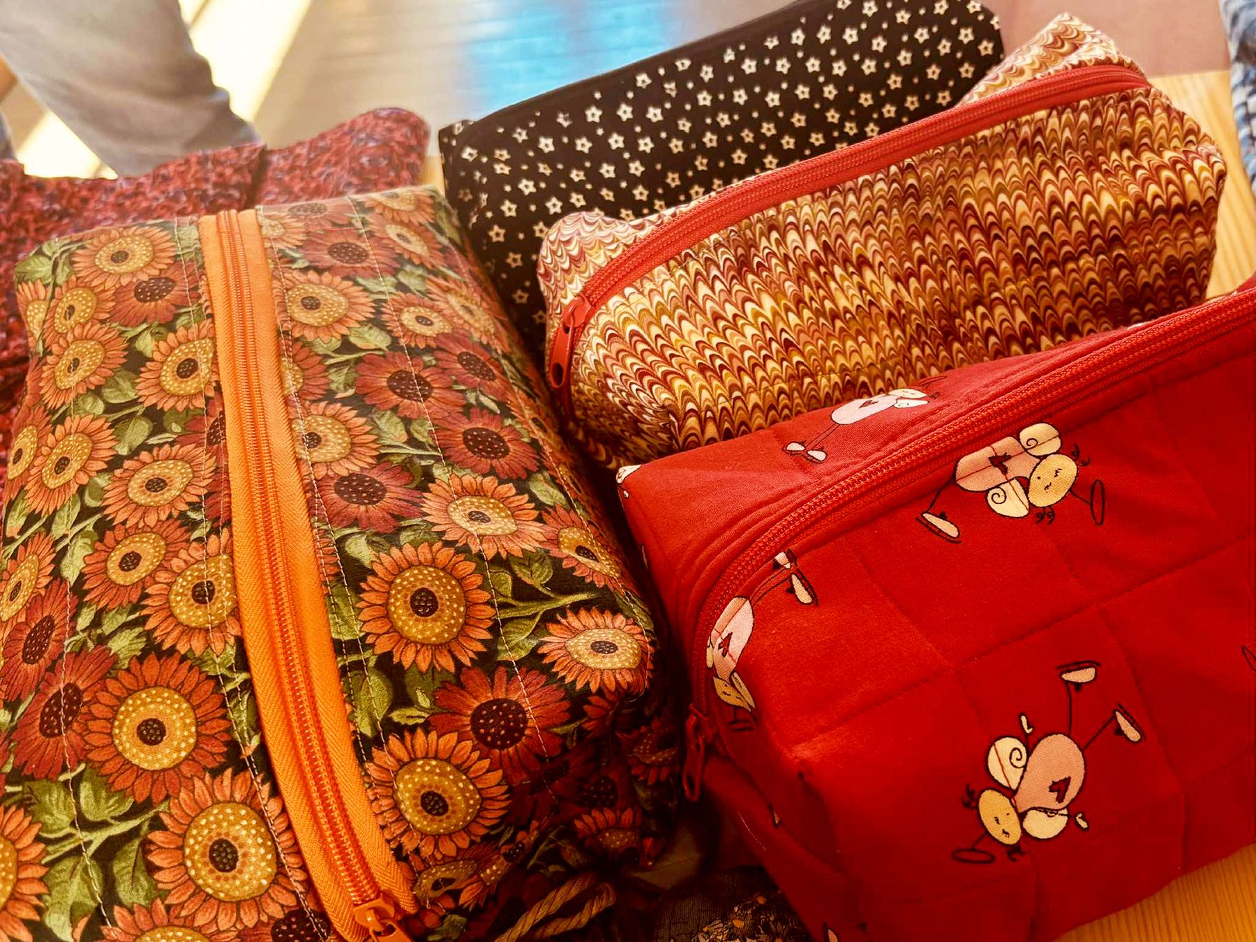 Flotte toalettmapper s&aring; dagens lys under sykurset. 