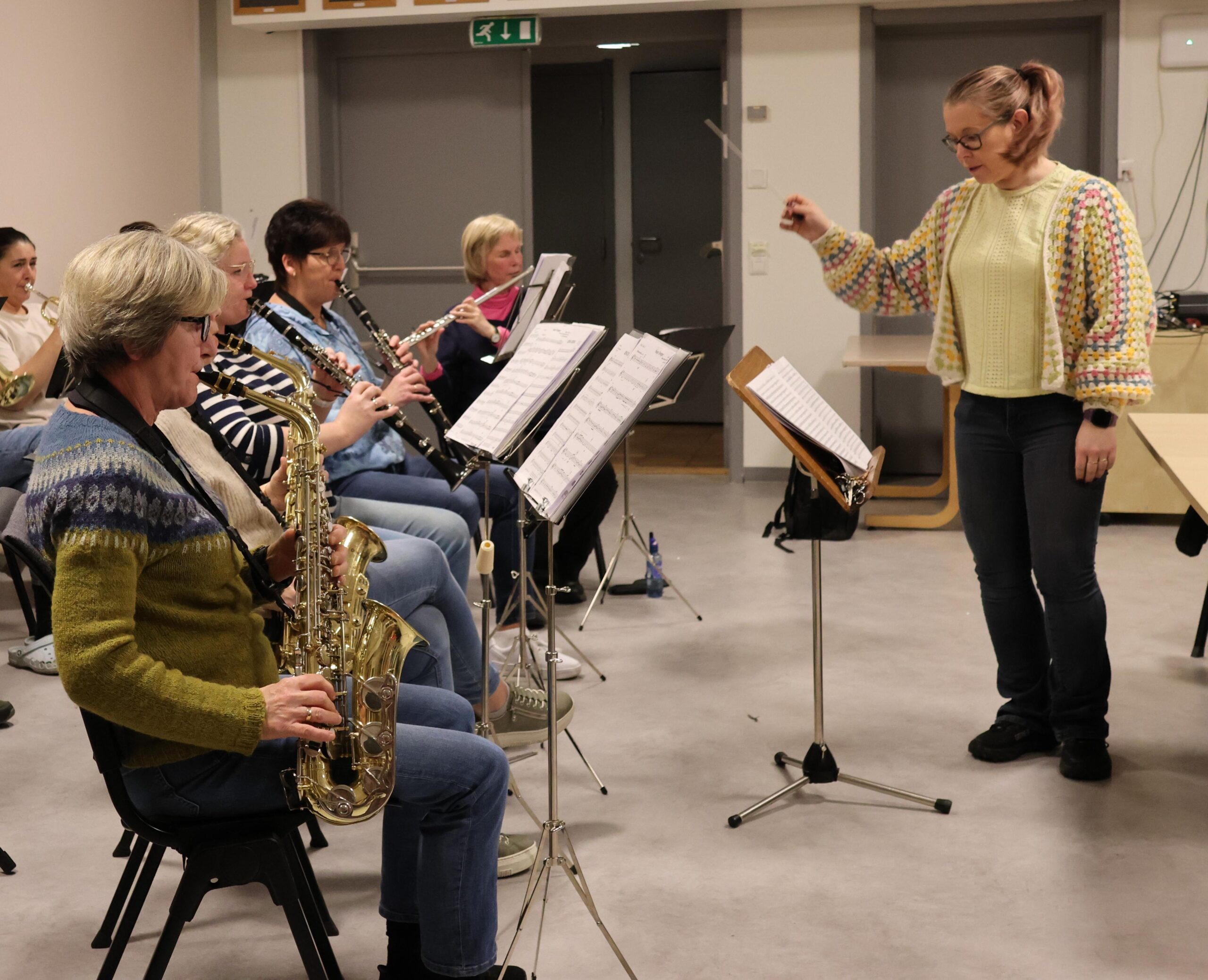 Treblåsrekka i Flatanger musikkforening under torsdagens øving.