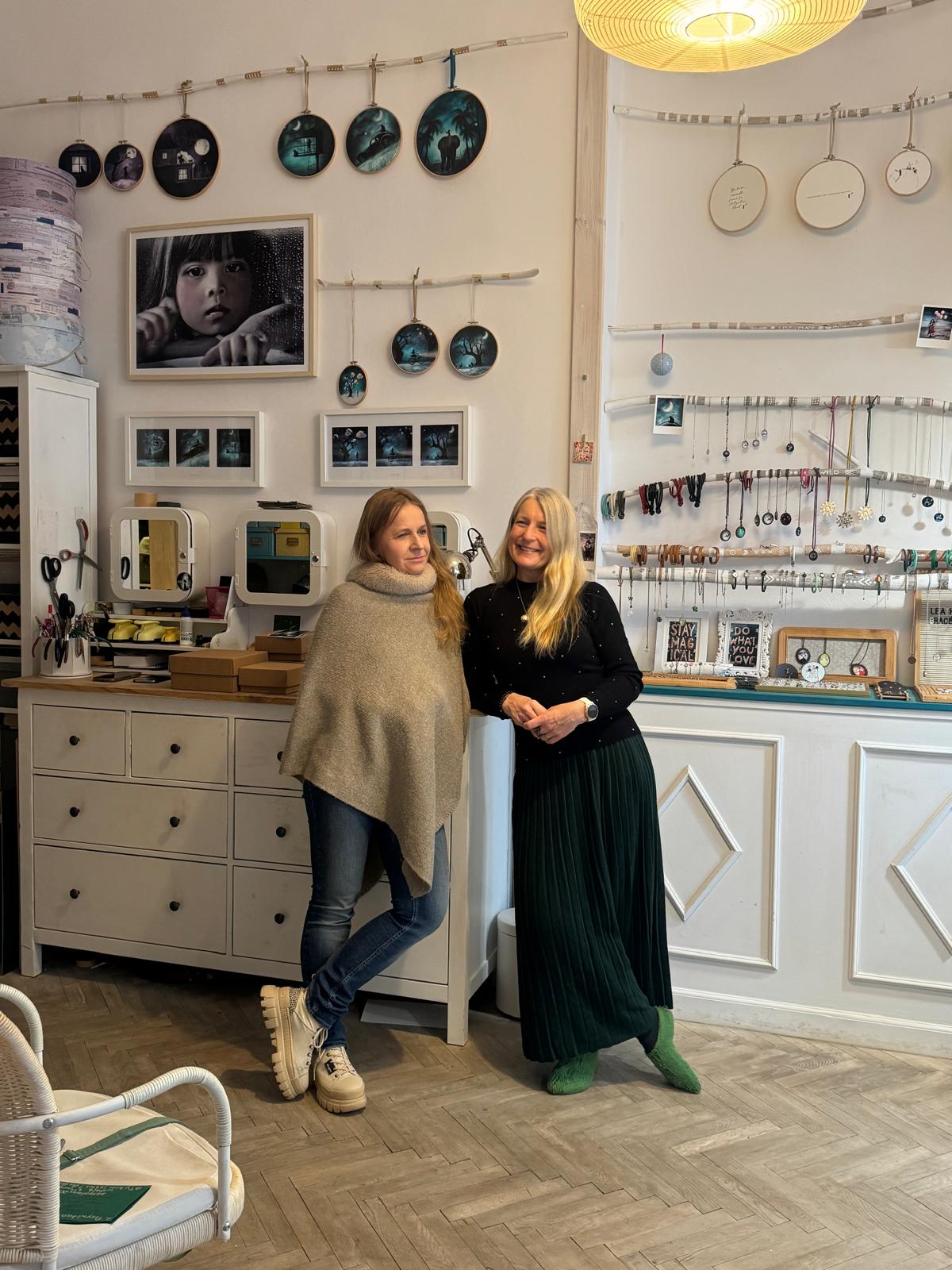 Ewa Knoppik (til h&oslash;yre) er spent p&aring; arrangementet 9. januar. Her fra Polen tidligere i desember. (Foto: Privat)