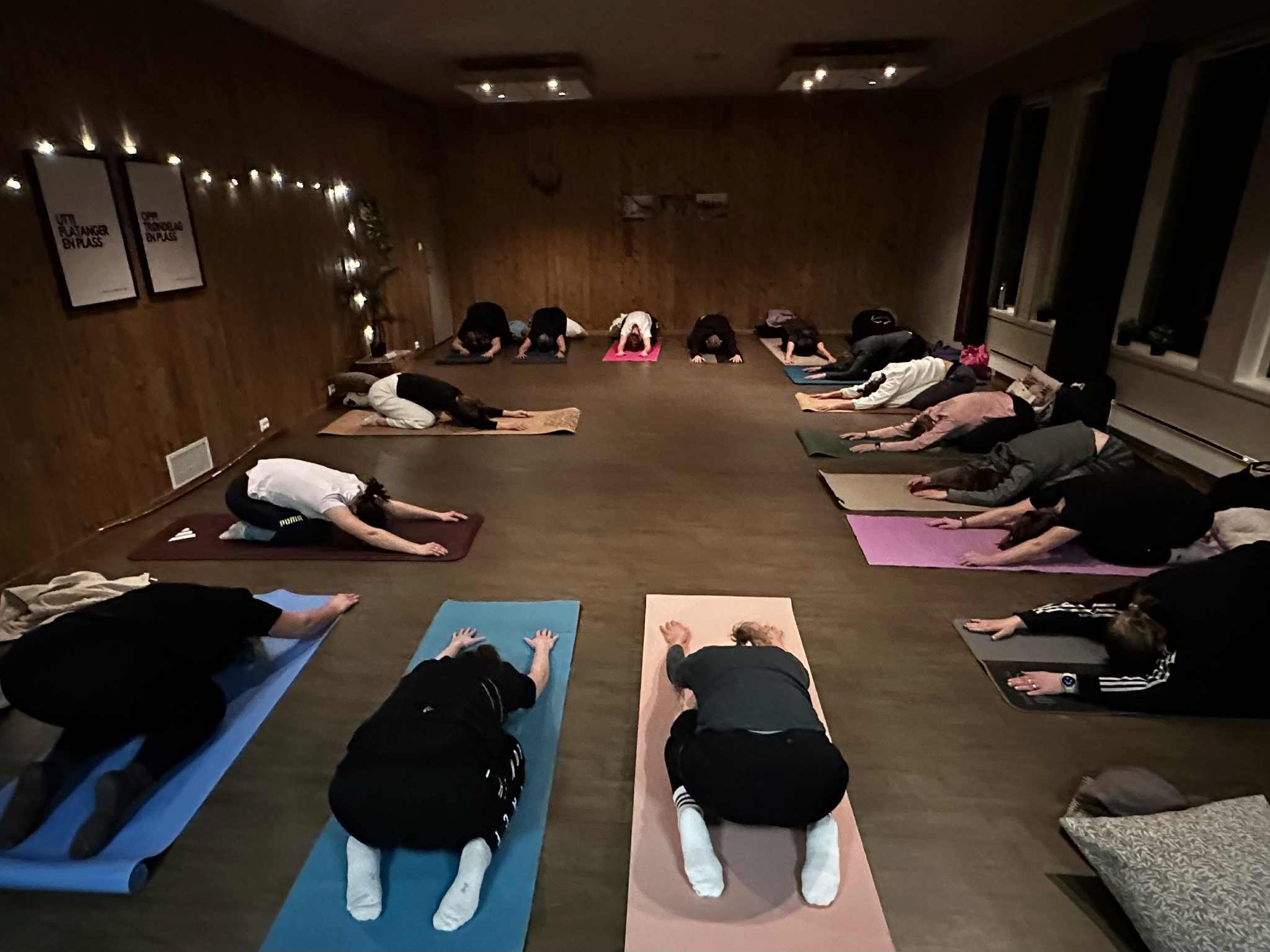 "Barnet" er en hvileposisjon man kan gjøre når man vil i en yogatime.