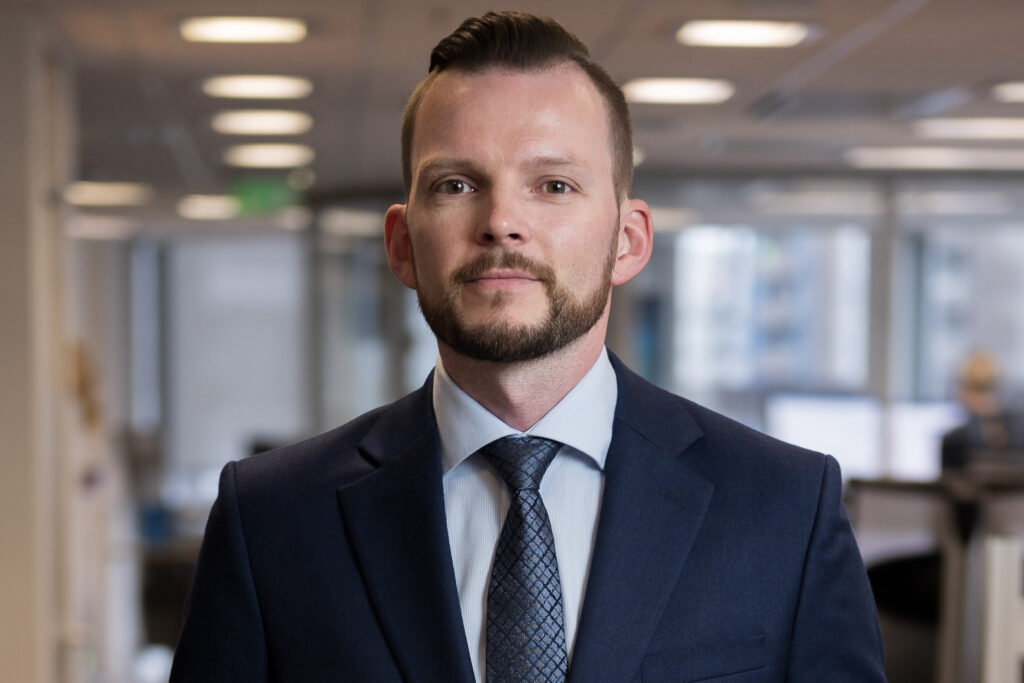 - Når vi ser hvor langt dette har gått blant annet i USA, er det på sin plass å anerkjenne at redaktørstyrte medier, som lokalavisene, er vårt viktigste forsvar mot en medievirkelighet skapt av Elon Musk og Mark Zuckerberg på bestilling fra høystbydende, skriver Harald Jacobsen i Kommunalbanken i denne kronikken. (Foto: Kommunalbanken)